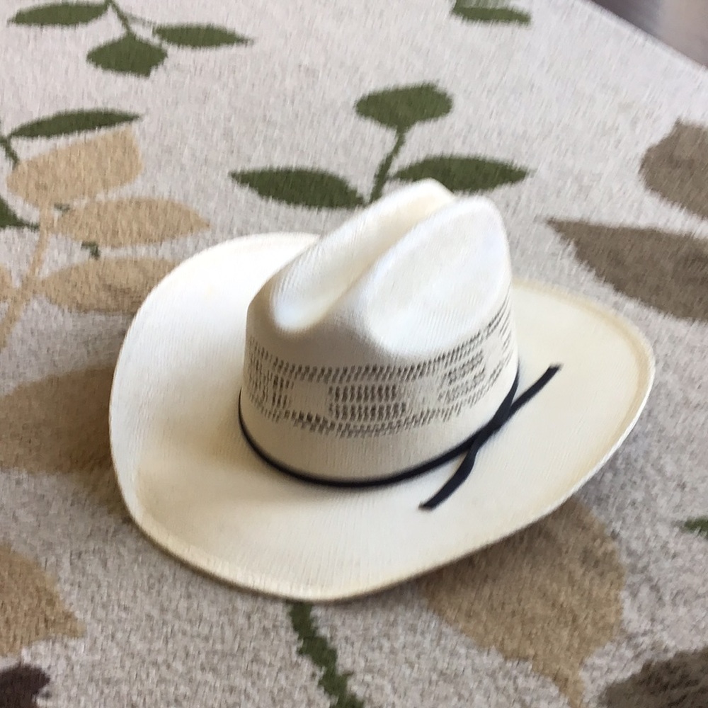 Cowgirl hat with black bow !